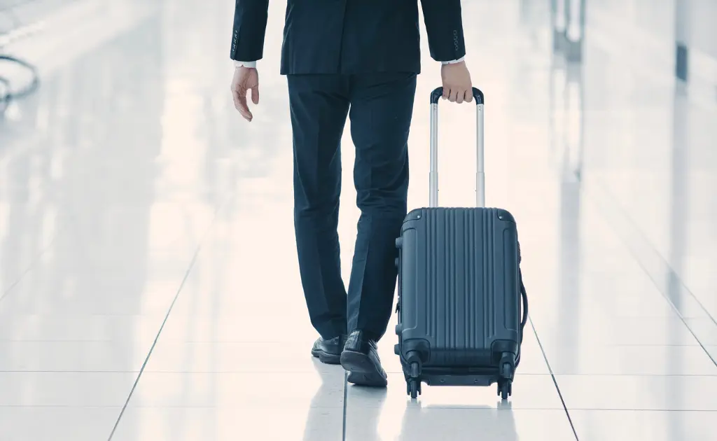 carry on luggage size