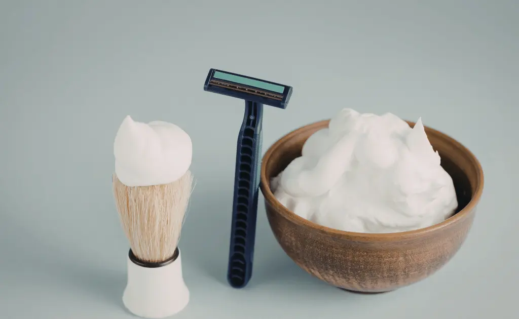 minimalist travel shaving kit